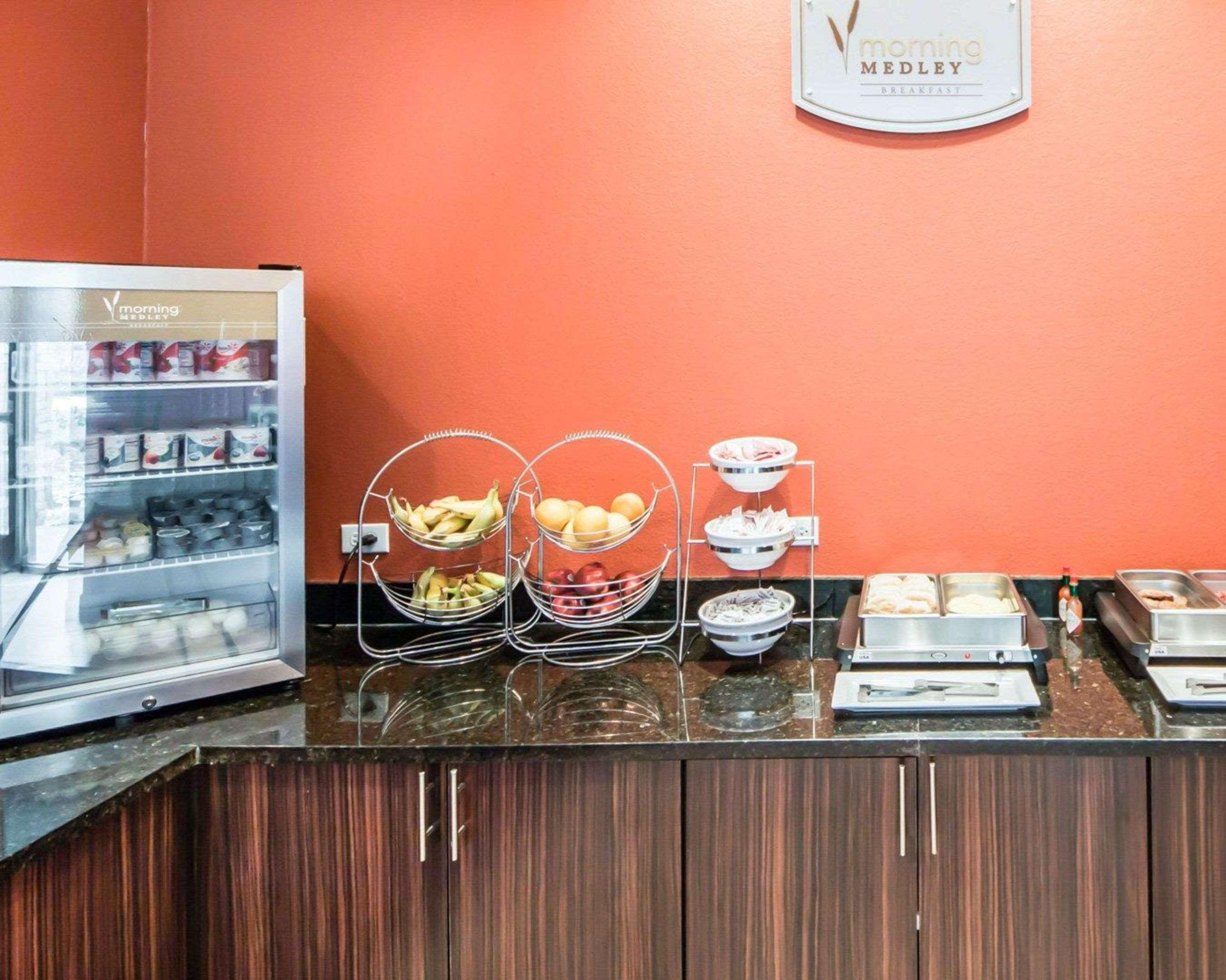 Sleep Inn & Suites Hennessey North Екстериор снимка