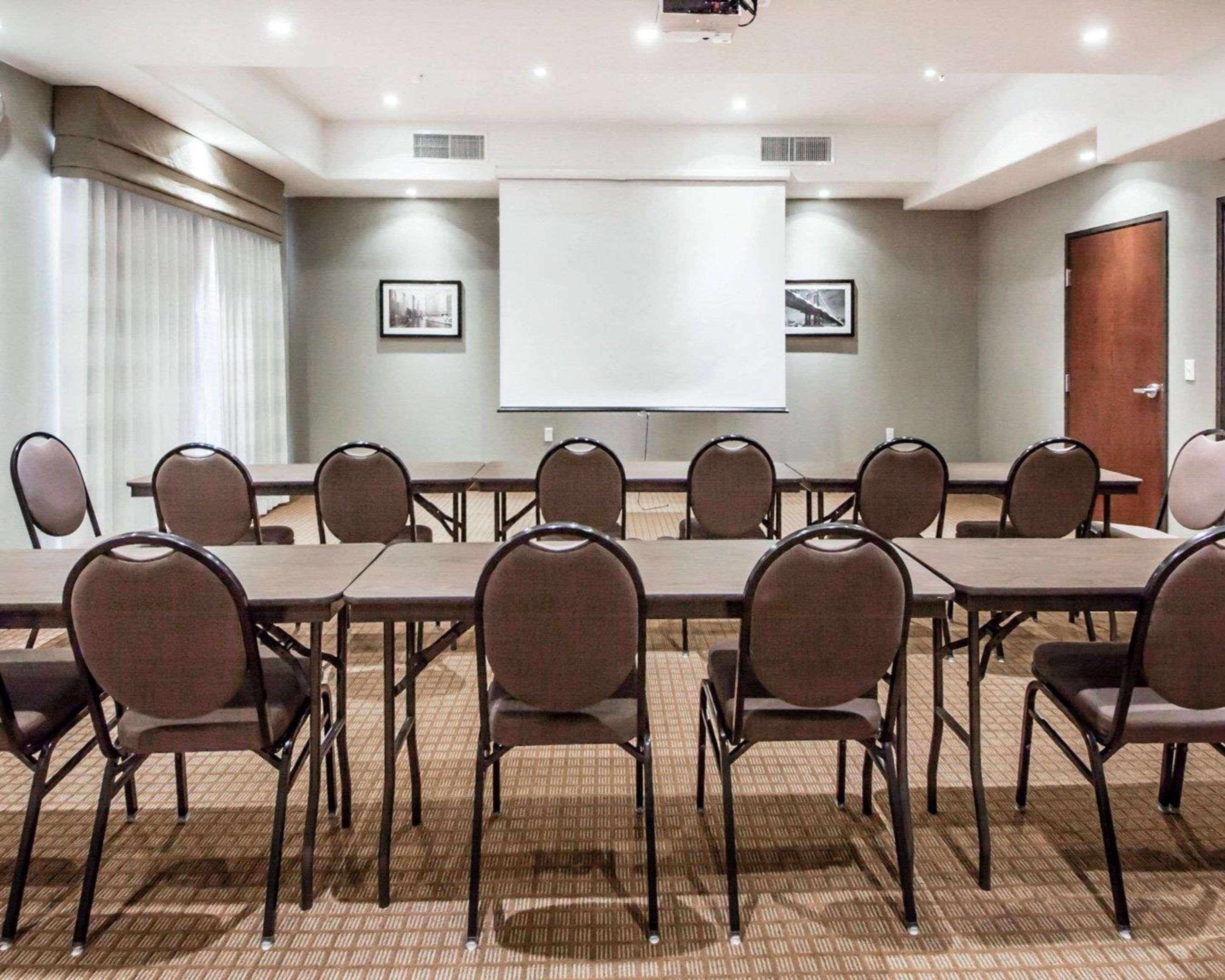 Sleep Inn & Suites Hennessey North Екстериор снимка