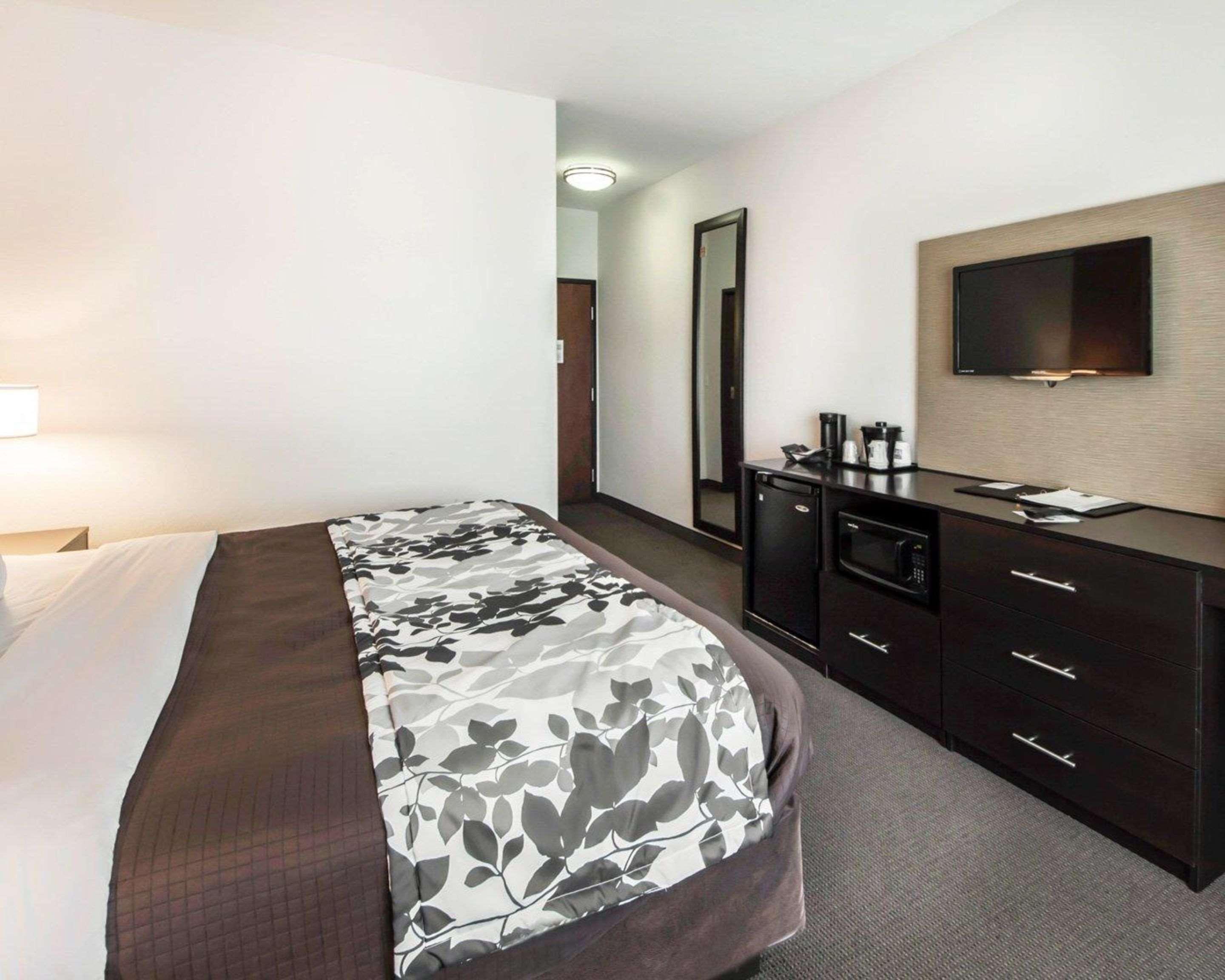 Sleep Inn & Suites Hennessey North Екстериор снимка